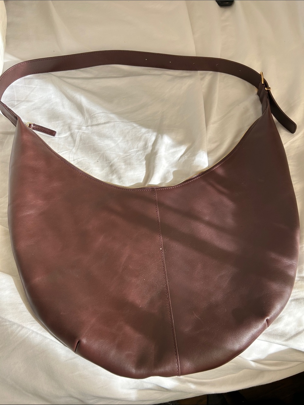 Madewell Crescent Leather Hobo Bag in Deep Burgundy